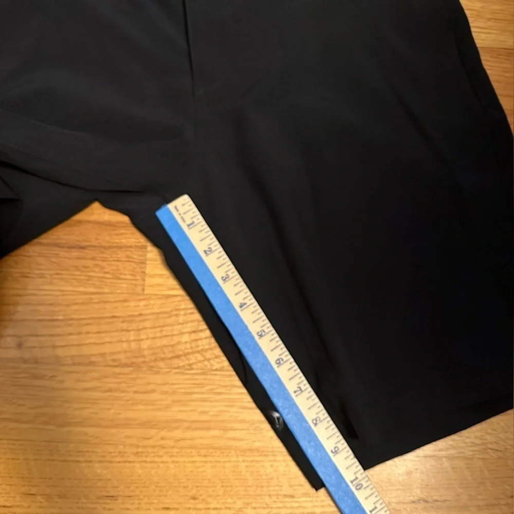 Volcom black utility